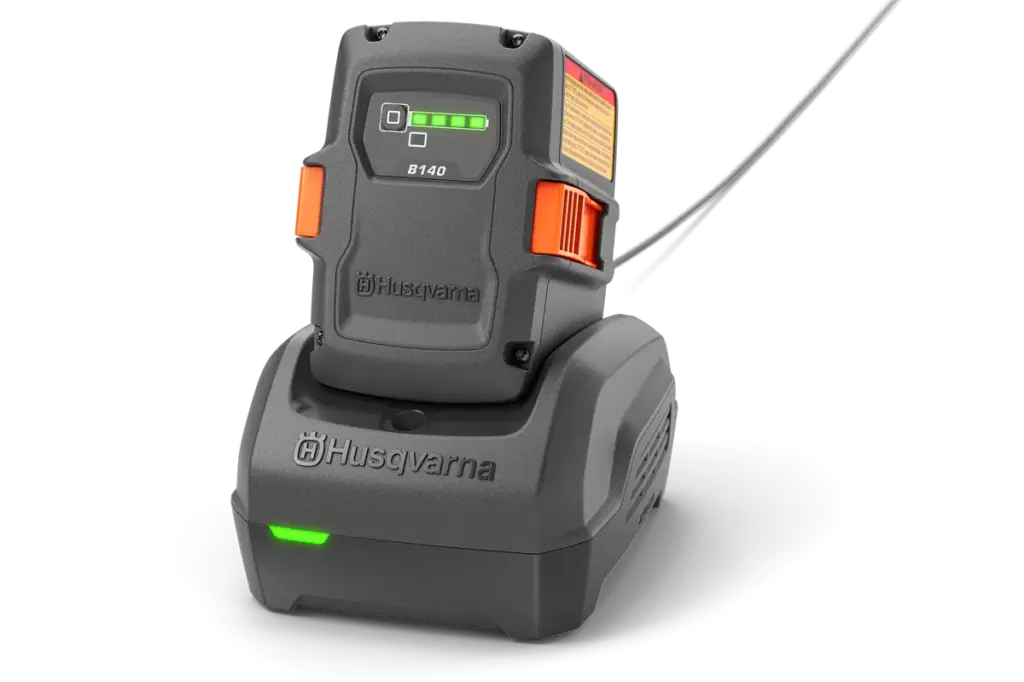 HUSQVARNA 40-C250 36V - skats 2