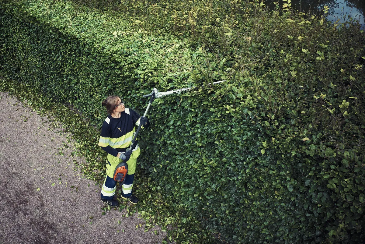 HUSQVARNA 525iHE3 - skats 2