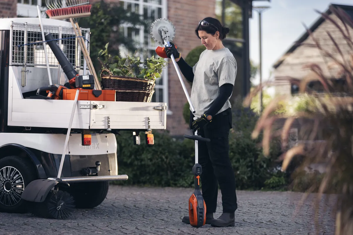 HUSQVARNA 525iLK, dzinēja daļa - skats 4