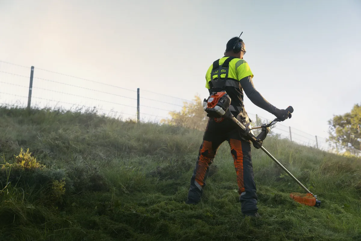 HUSQVARNA 525RXT Mark II - skats 2