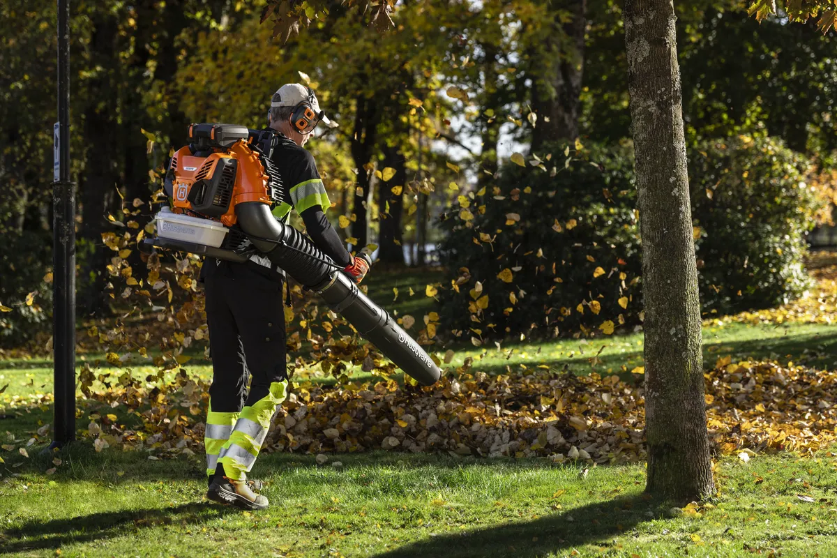 HUSQVARNA 590BTS - skats 3