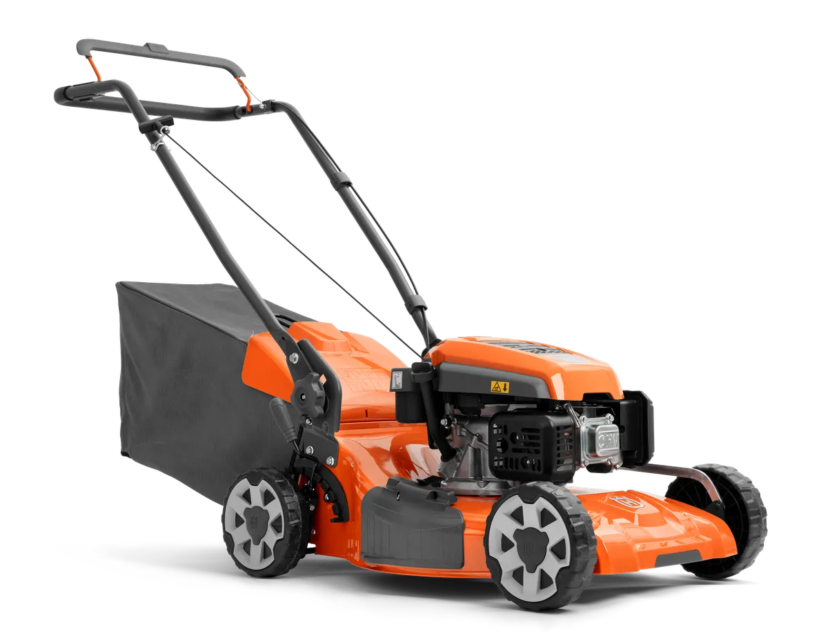 HUSQVARNA LC 151 - skats 1