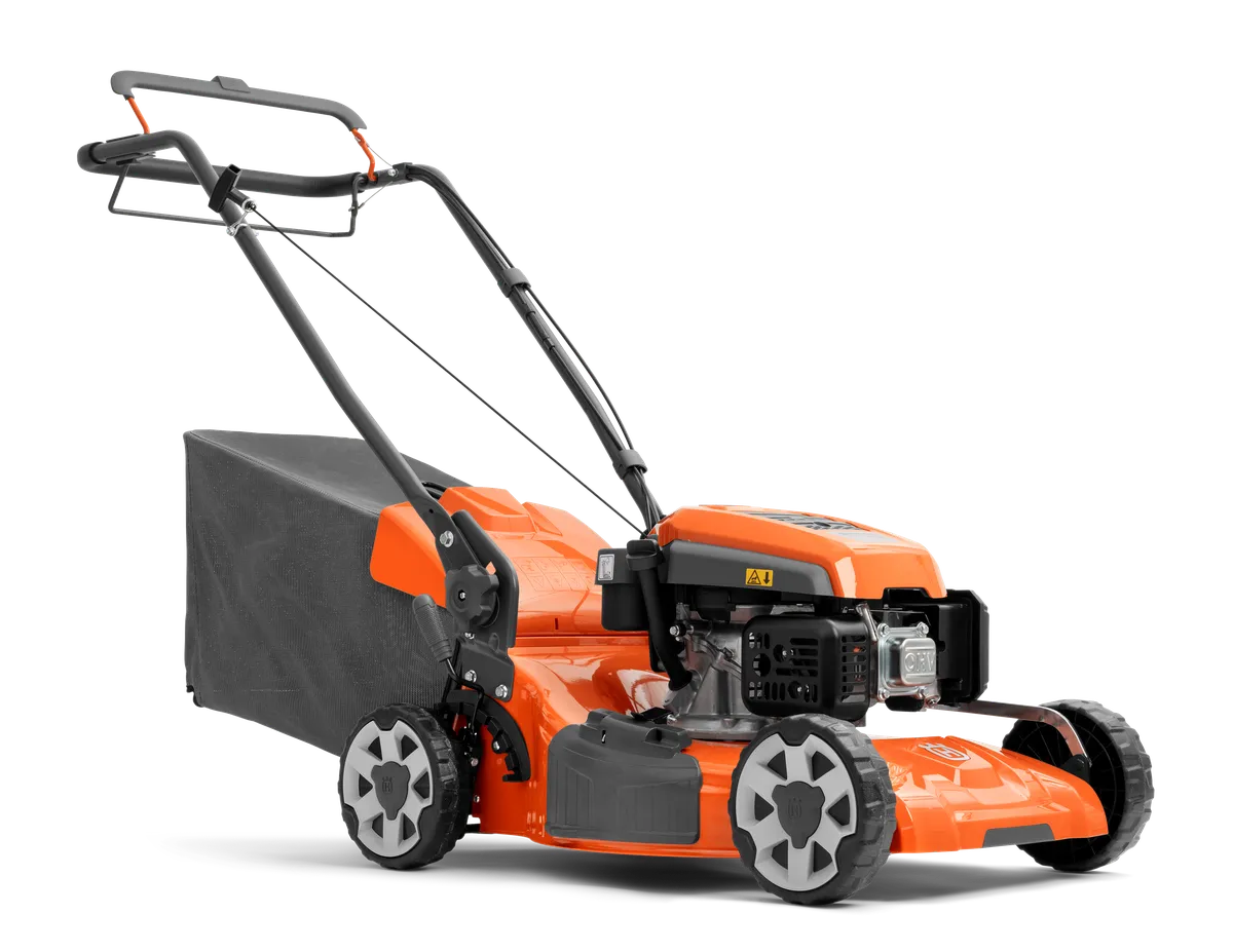 HUSQVARNA LC 151S - skats 1