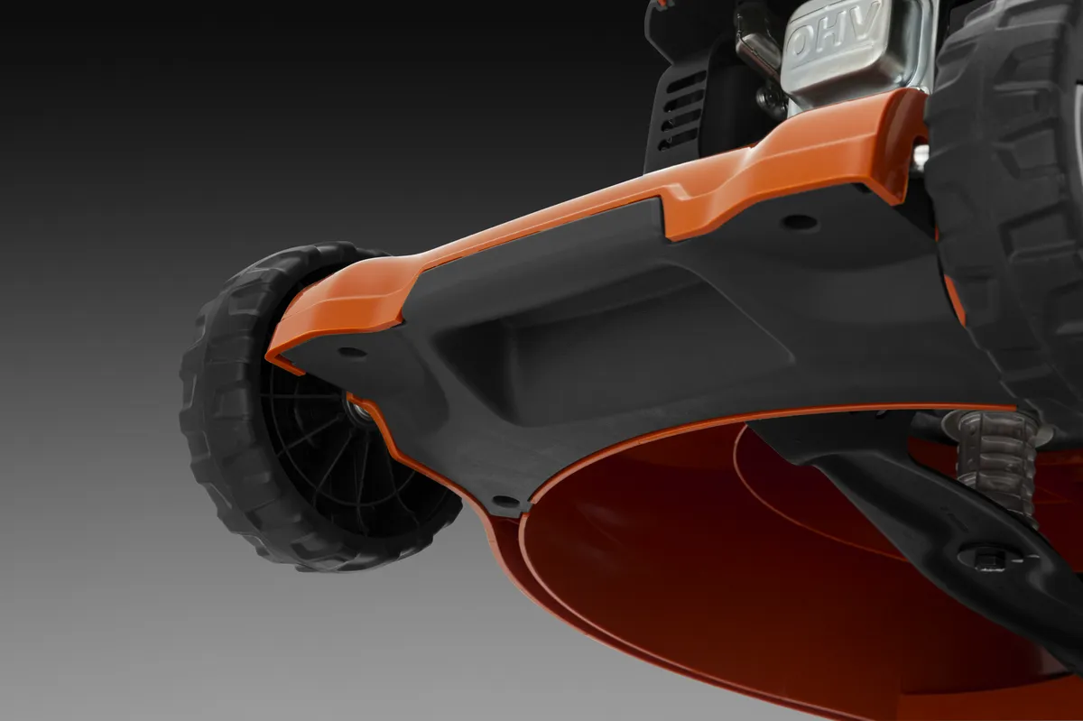 HUSQVARNA LC 247S - skats 4