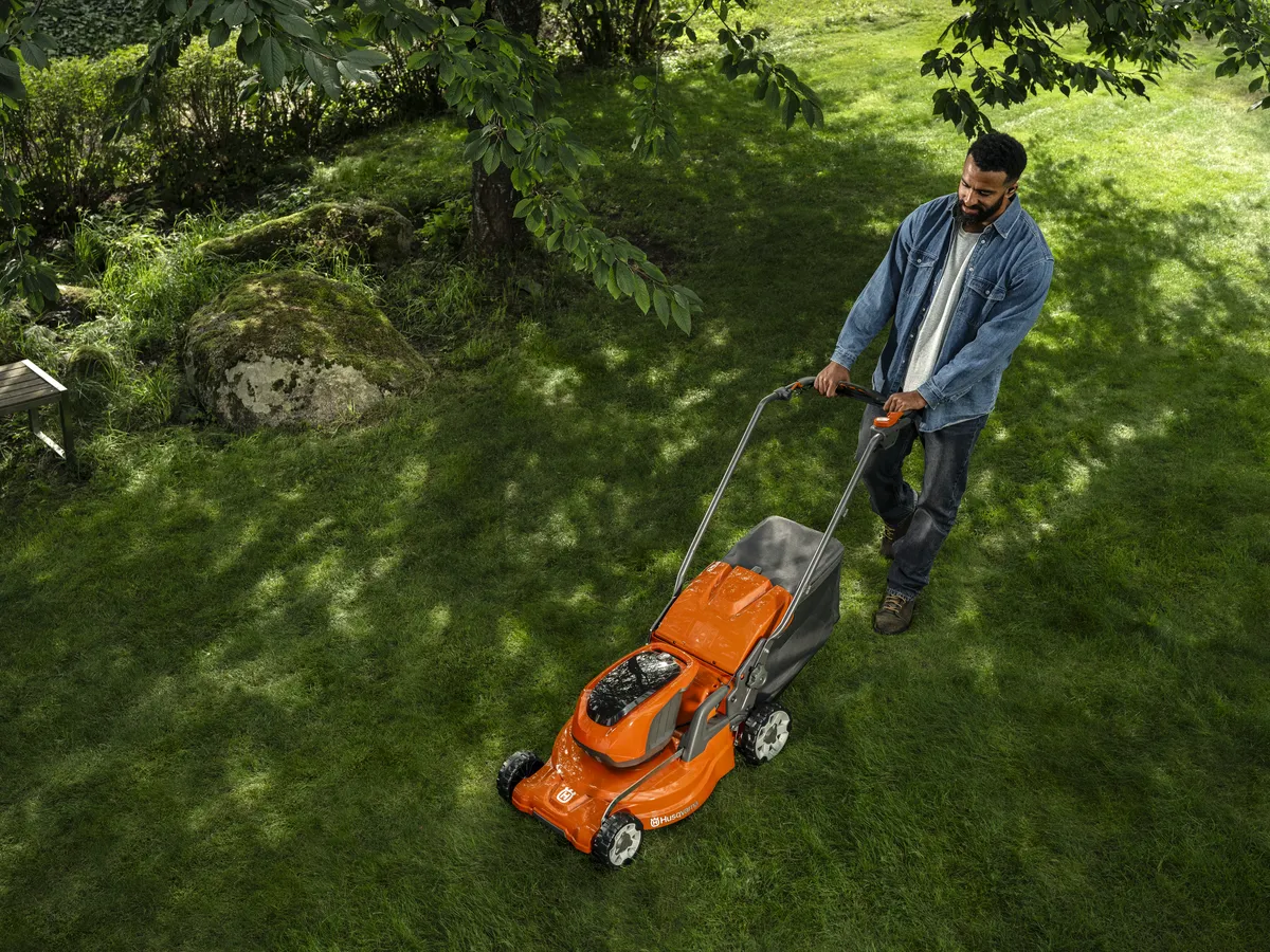HUSQVARNA LC 347iVX - skats 4