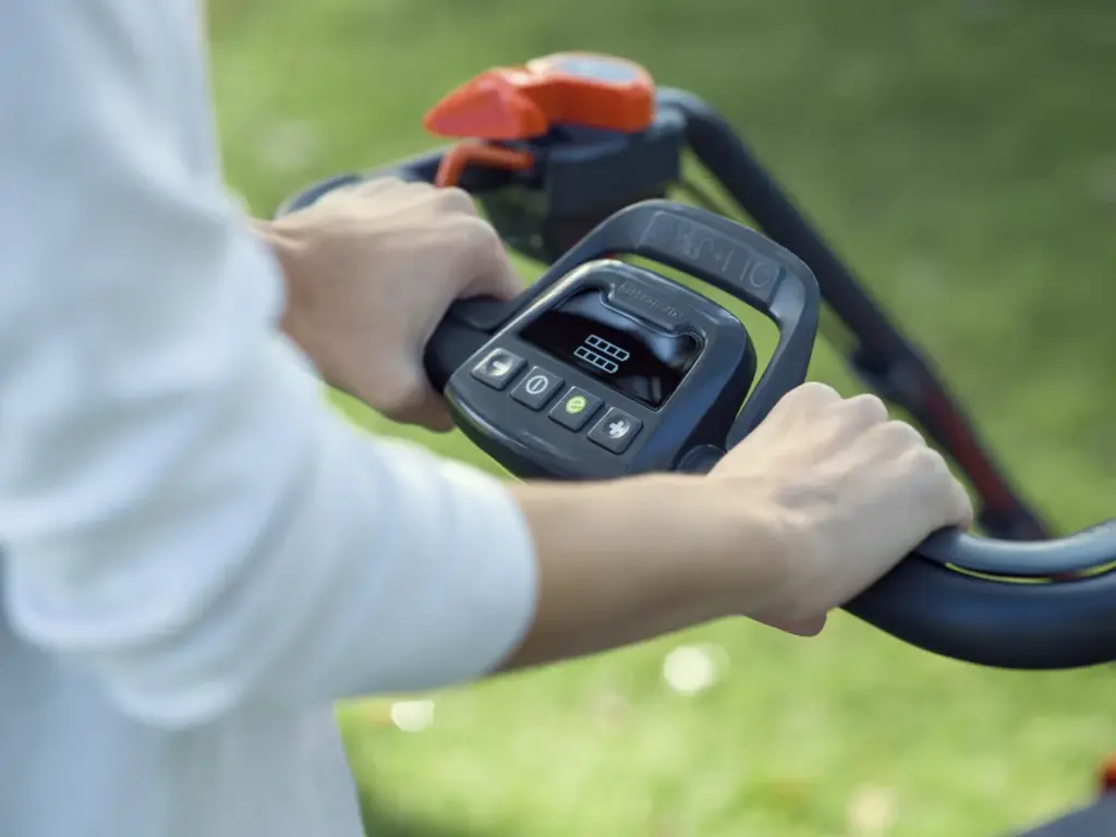 HUSQVARNA LC 353iVX - skats 4