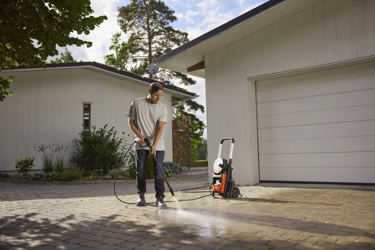 HUSQVARNA PW 240 - skats 3