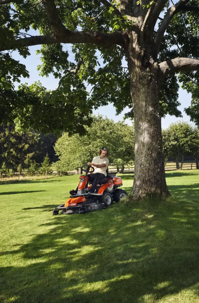 HUSQVARNA R 316TsX AWD - skats 4