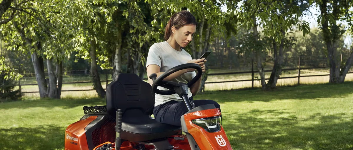 HUSQVARNA R 320X AWD - skats 4