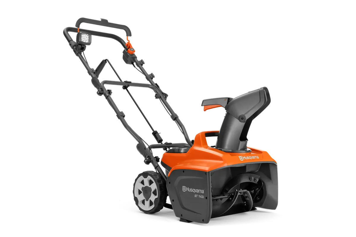 HUSQVARNA ST 143i - skats 1