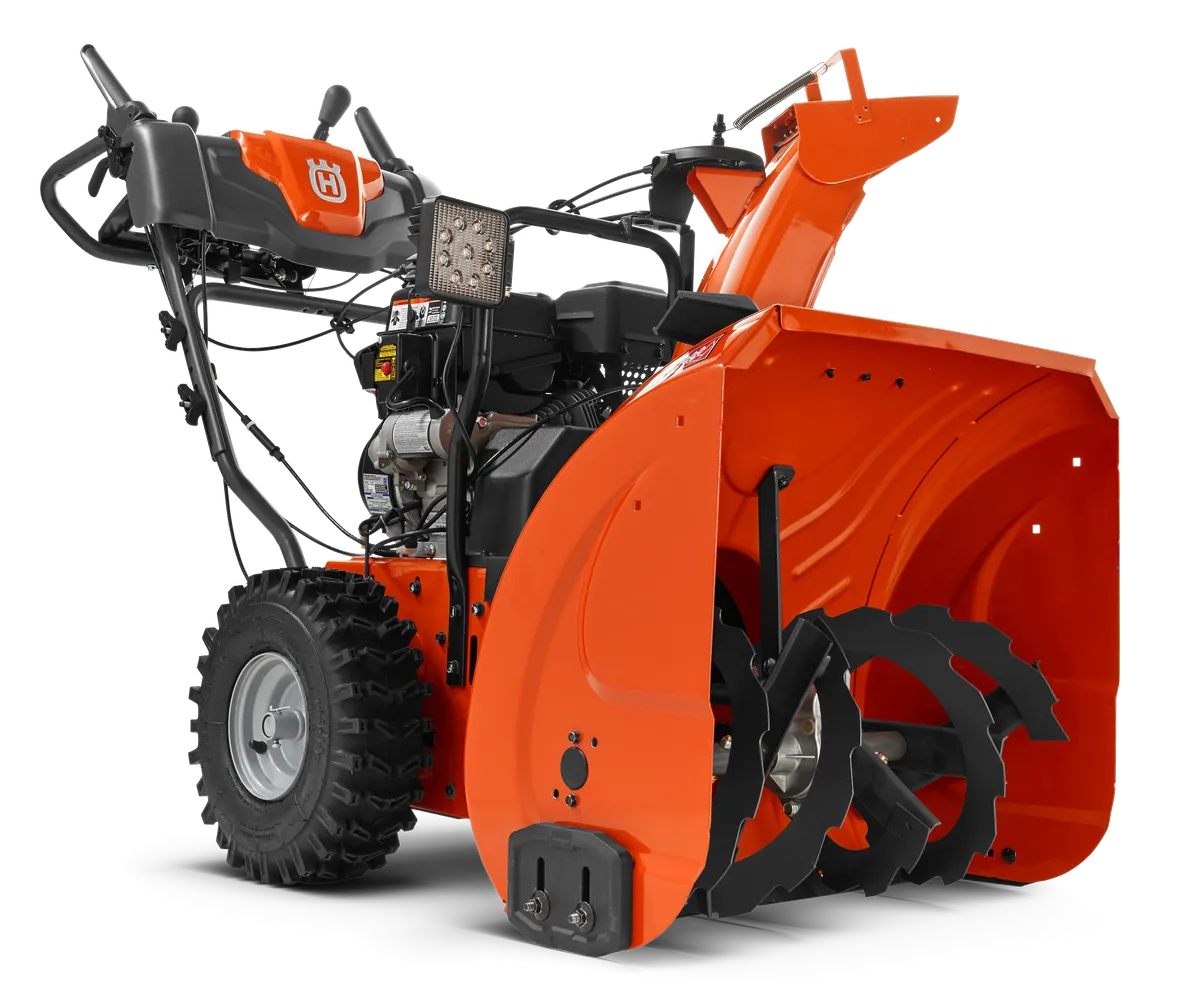 HUSQVARNA ST 224 - skats 1
