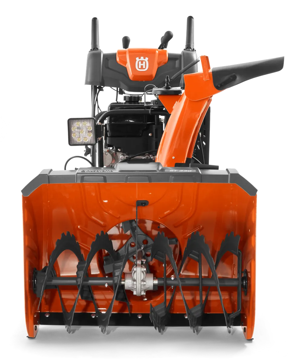 HUSQVARNA ST 324 - skats 2