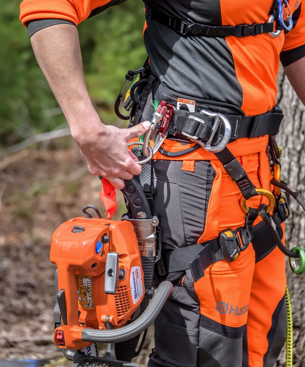 HUSQVARNA T525 - skats 2