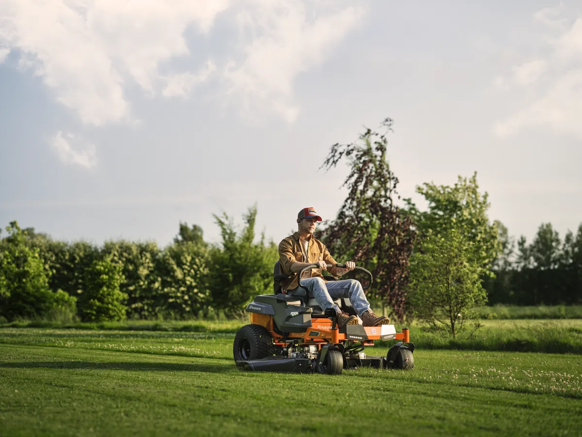 HUSQVARNA Z 342iF - skats 3